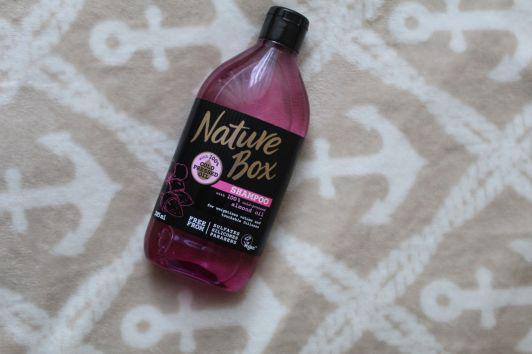 Nature Box Szampon do włosów, Olej migdałowy