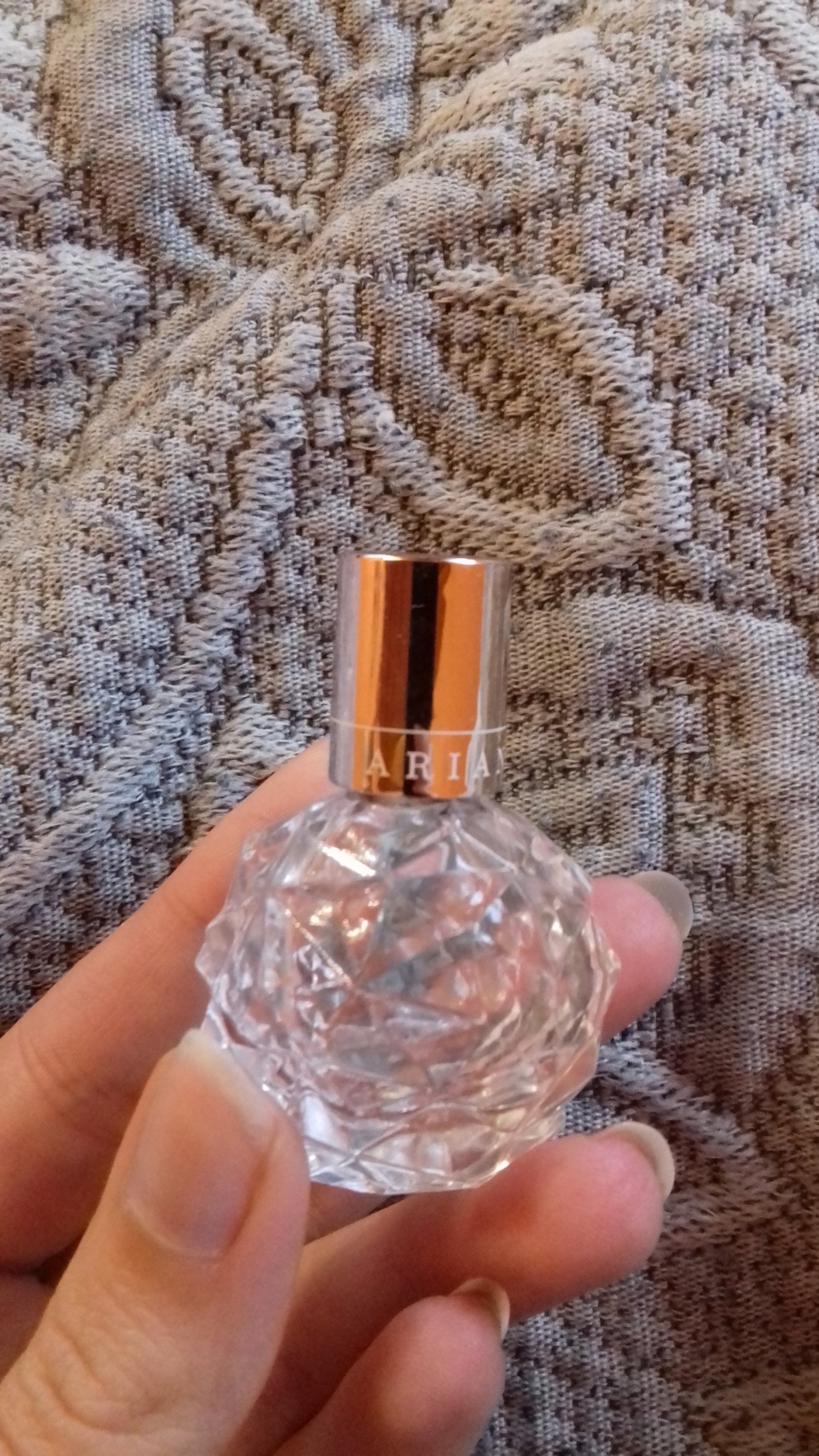 Ariana Grande Woda Perfumowana Ari Opinia Realne Zdjecie