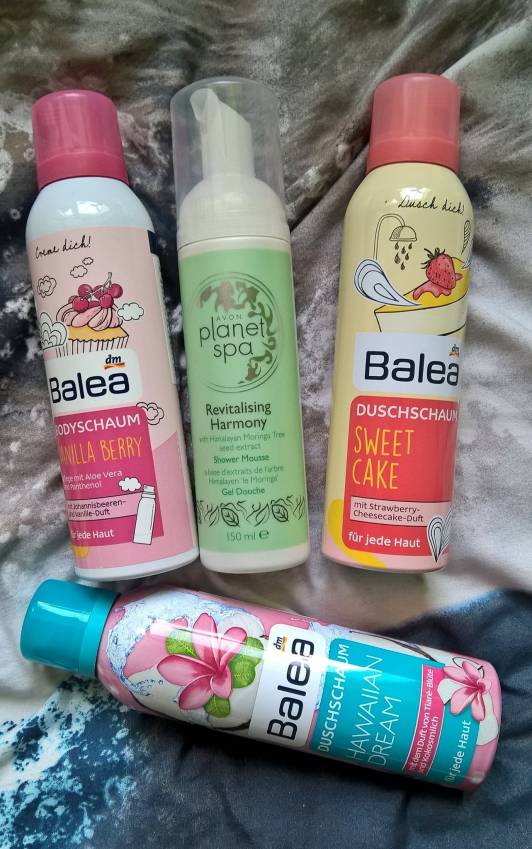 kosmetyki zestawy kosmetykow avon