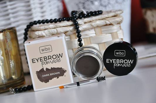 kosmetyki eyelinery kredki do oczu i brwi