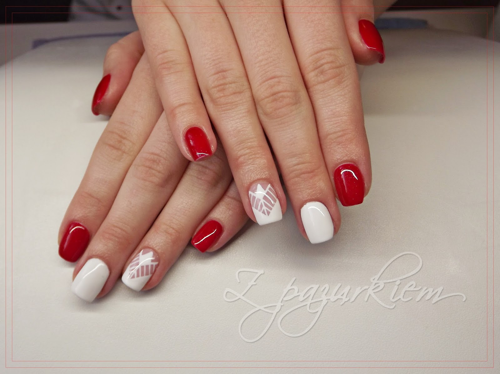 Slubne czerwone paznokcie?