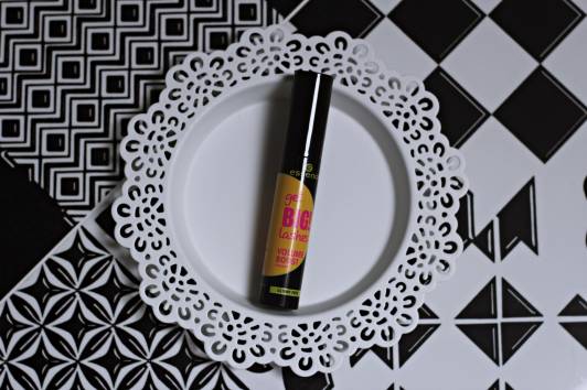 Essence Get BIG Lashes Volume Boost Mascara, pogrubiający tusz do rzęs