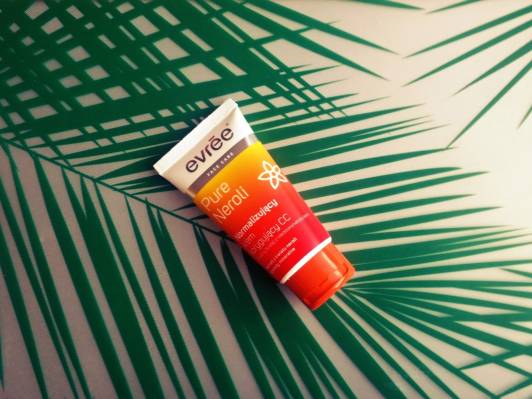 Evree Pure Neroli, Normalizujący krem korygujący CC, Skóra tłusta z niedoskonałościami