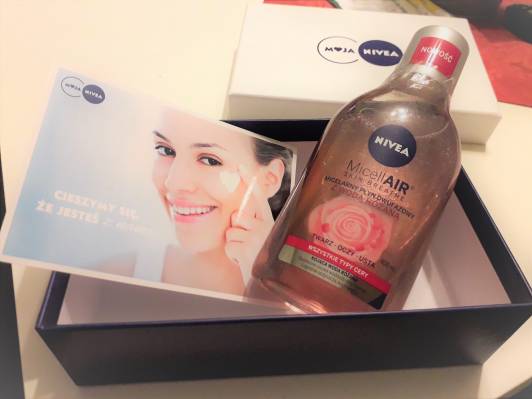 Nivea MicellAIR Skin Breathe, Profesjonalny płyn dwufazowy z woda różana