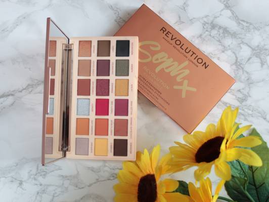 Makeup Revolution Paleta cieni, Soph X, Extra Spice