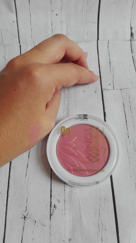 AA Wings of Color, Blush & Rouge, róż do policzków, nr 04 light pink