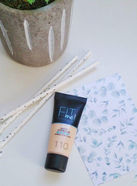 Maybelline Fit Me!, Podkład do twarzy, Matujący i wygładzający pory, nr 110