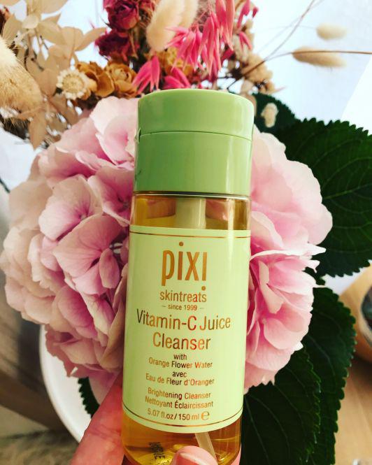 Pixi Tonik do twarzy,  Skintreats, Glow Tonic, 5% Glycolic acid, aloe vera & ginseng