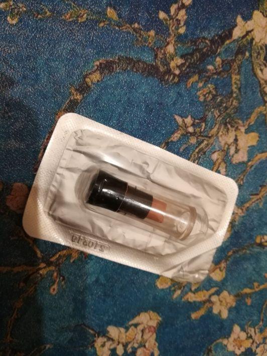 Avon, próbka pomadki Perfectly Nude