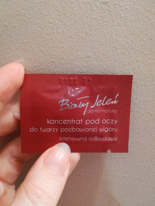 Biały Jeleń Dermo-Natura Koncentrat pod oczy do twarzy pozbawionej wigoru, intensywna odbudowa