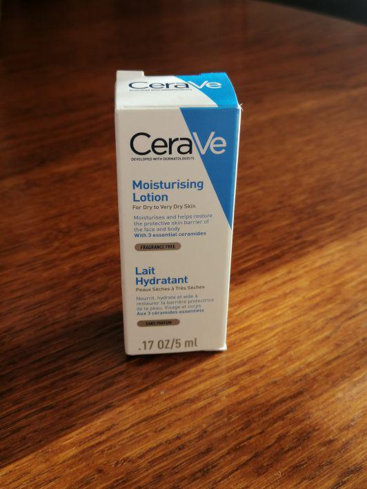 CeraVe Mleczko nawilżające do twarzy i ciała, do skóry suchej i bardzo suchej