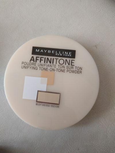 Maybelline Affinitone, Puder do twarzy, Unifying Tone-On-Tone Powder, nr 03 Light Sand Beige