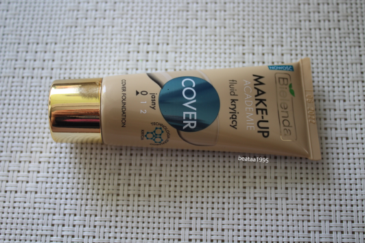 Bielenda Make-Up Academie, Naturalny fluid kryjący, Cover, nr 0 jasny