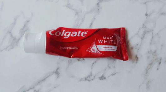 Colgate Pasta do zębów, Max White Luminous