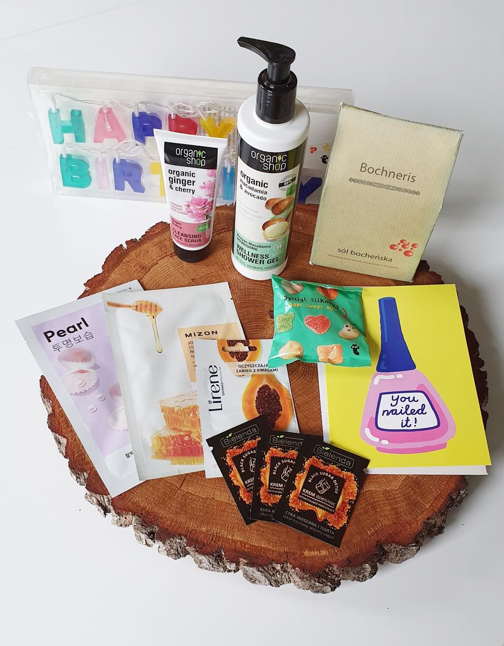 ✩ Kalendarz urodzinowy Clouders ✩