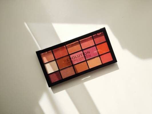 Makeup Revolution Re-Loaded Palette, Newtrals 2