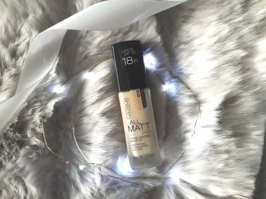 Catrice All Matt Plus, Shine Control Make-Up, kolor 015 Vanilla Beige