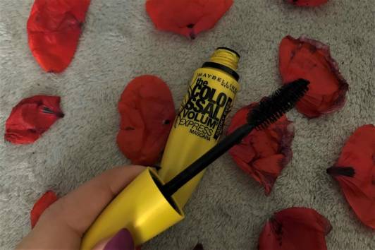 Maybelline Colossal Volum' Express, Tusz do rzęs zwiększający objętość, Black