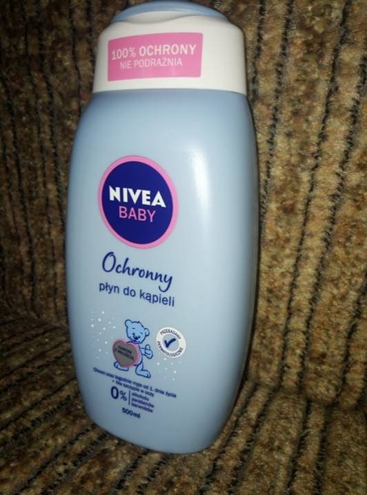 Nivea Baby, ochronny płyn do kąpieli.