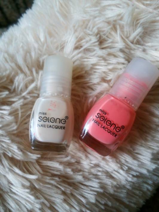 lakiery Miss Selene 109, 254