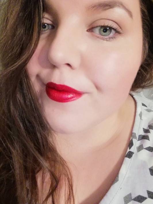 Avon marc szminka pomadka moc koloru połysk 