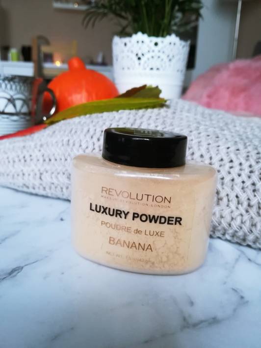 Makeup Revolution Luxury Powder, Puder sypki bananowy