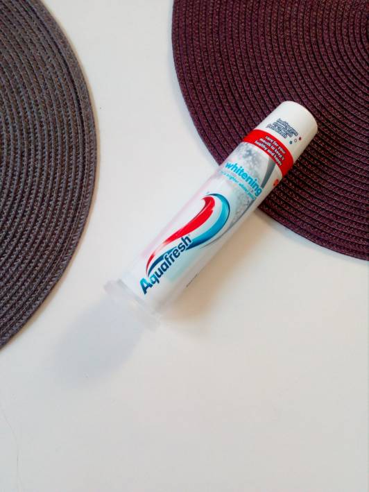Aquafresh Pasta do zębów, Whitening, White & Shine