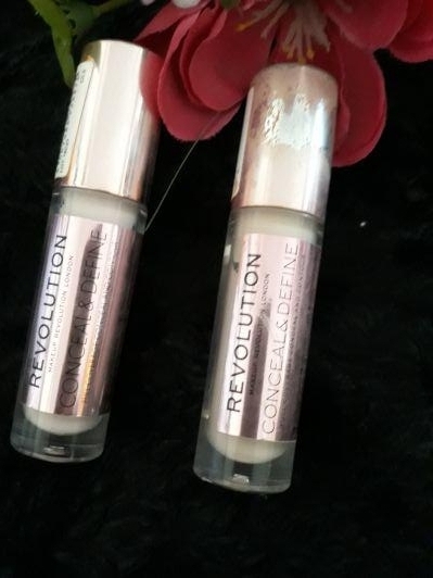 Makeup Revolution Conceal and Define, korektor pod oczy, C1