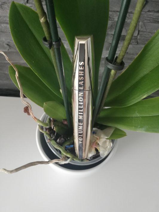L'Oréal Tusz do rzęs, Vollume Million Lashes, Black