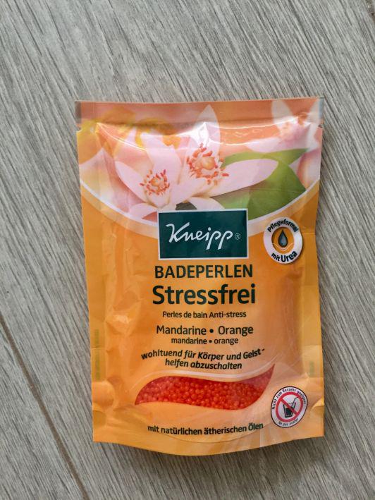Kneipp Perełki do kąpieli, Bez stresu, Mandarynka i pomarańcza