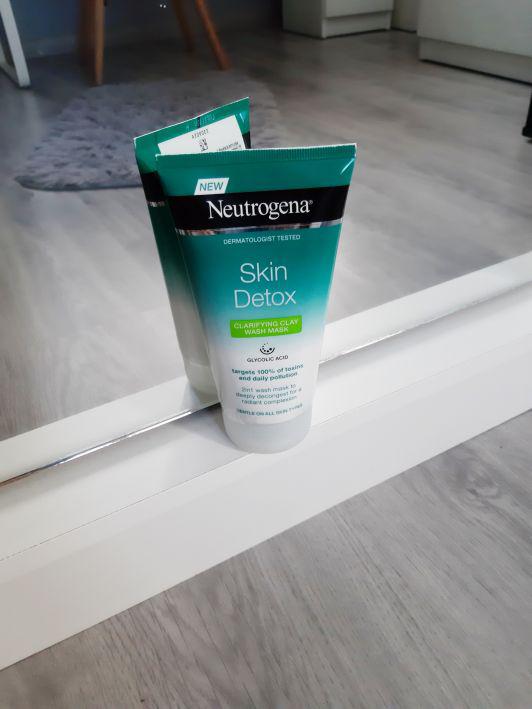 Neutrogena Skin Detox, Clarifying Clay Wash Mask, Maska do twarzy, Oczyszczająca, 2w1