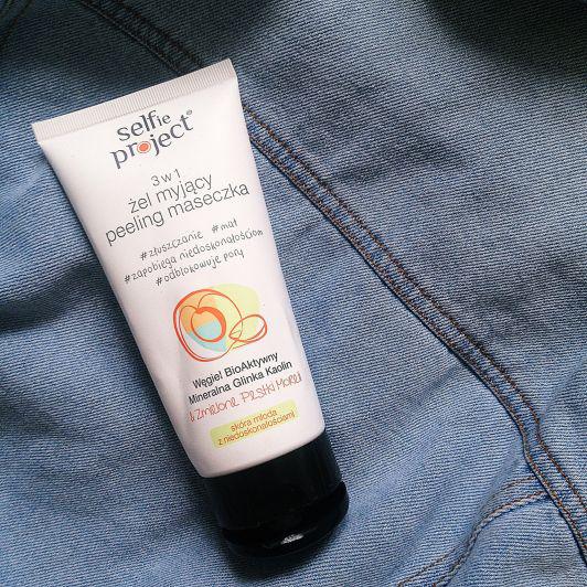 Selfie Project Żel, peeling i maseczka do twarzy, 3w1, Myjący, Węgiel BioAktywny, Mineralna glinka kaolin & zmielone pestki moreli