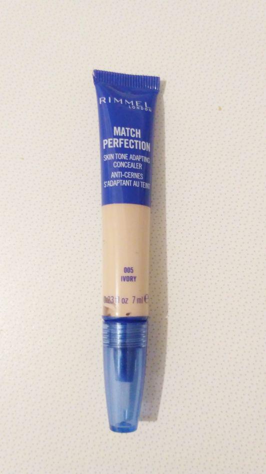 Rimmel Match Perfection, Korektor i rozświetlacz 2w1 z pędzelkiem, nr 010 Ivory