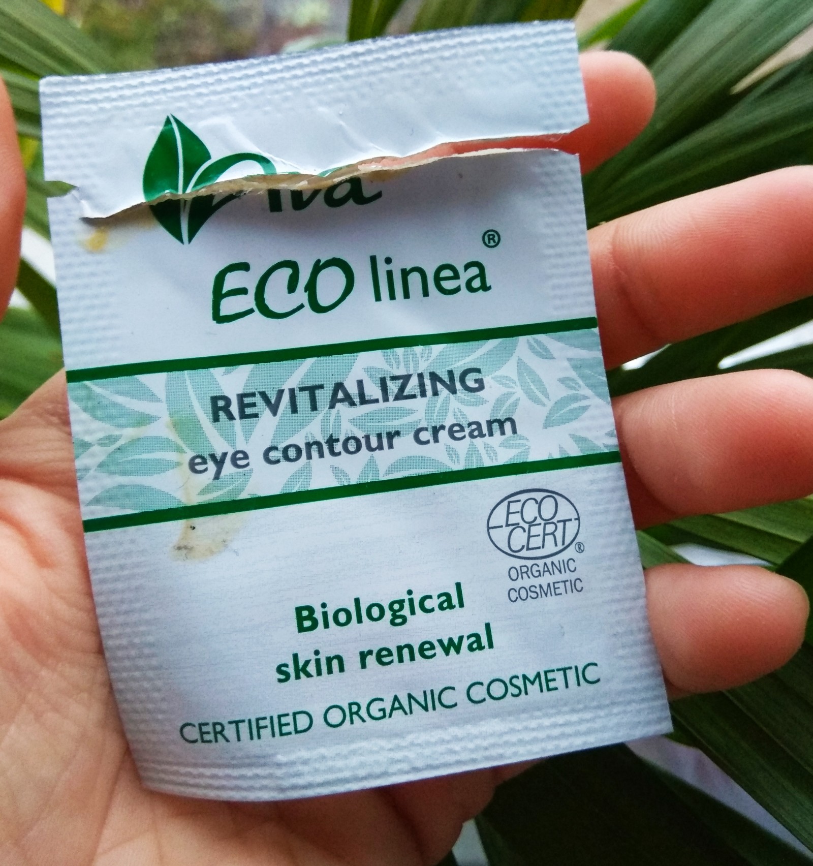 ava eco linea revitalizing eye contour cream