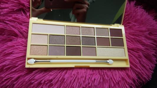 kosmetyki cienie do oczu makeup revolution