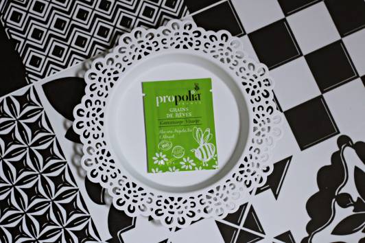 BeeYes Peeling do twarzy, Grains De Reves, Gommage Visage, Propolis i aloes