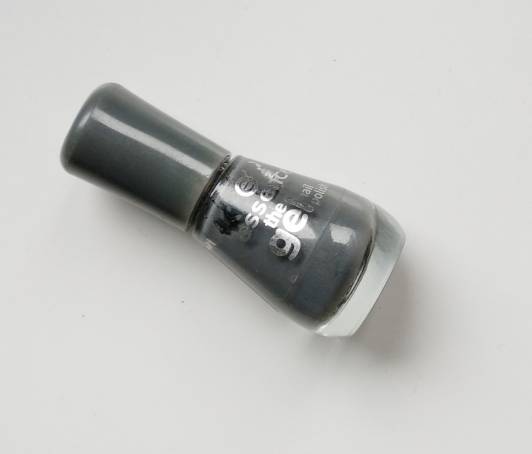 Essence Lakier do paznokci, The Gel nail polish, nr 119 mud about you!