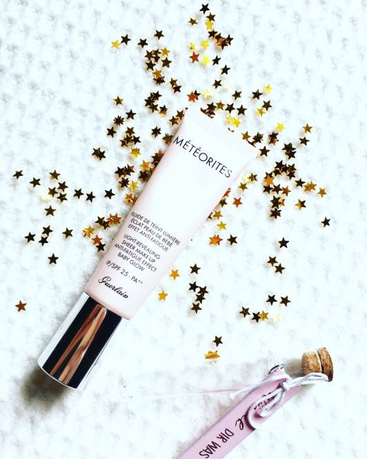 Guerlain Lekki podkład Baby Glow, Meteorites