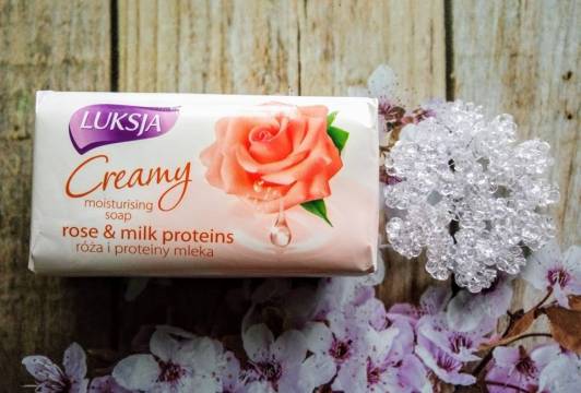 Luksja Mydło w kostce, Creamy, Rose & Milk Proteins