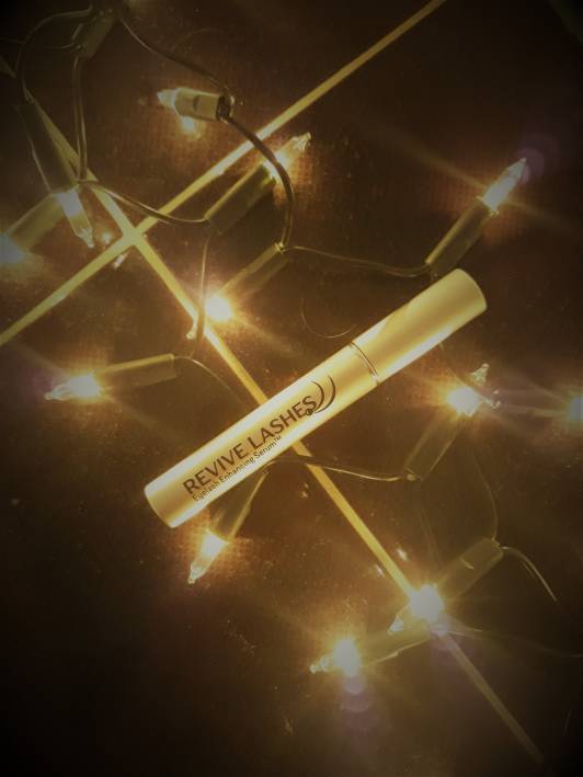 Revive Lashes (Stymulujące serum do rzęs)