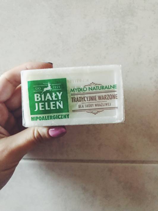 Bialy jelen mydlo 