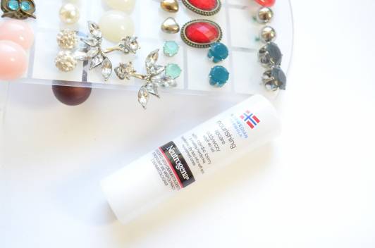 Neutrogena Pomadka do ust, Formuła norweska