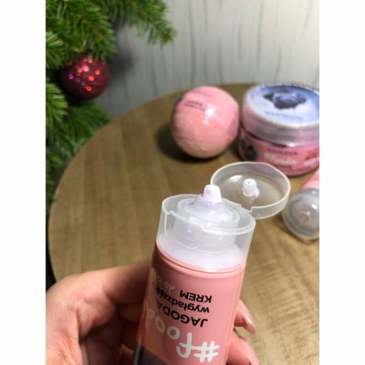 Soraya, # Foodie, Wygładzający krem do rąk `Jagoda