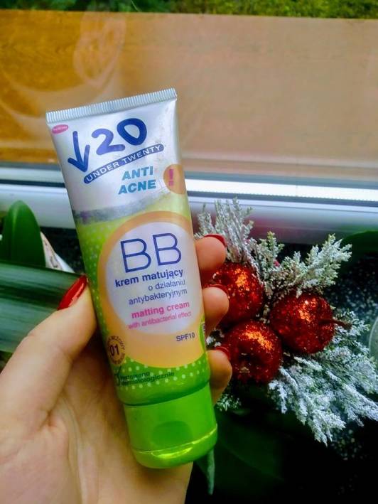 Under Twenty Anti! Acne, Matujący krem BB o działaniu antybakteryjnym, nr 01 jasny beż 