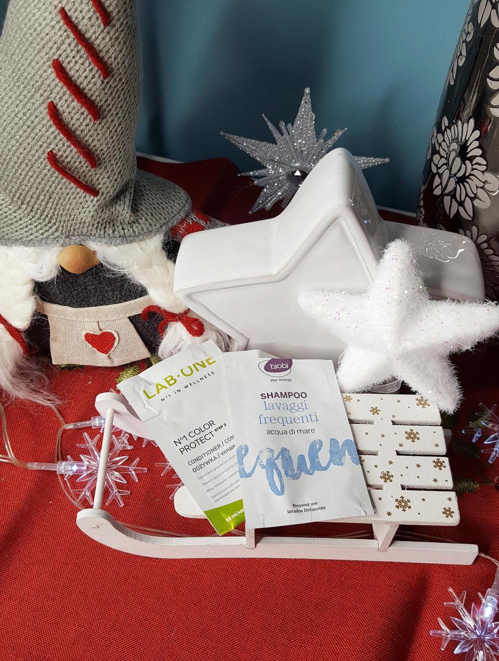 akcja denkowanie! grudzień - kosmetyki w świątecznych opakowaniach i świątecznych kolorach 🎄❄️⛄🎀🎁🎅