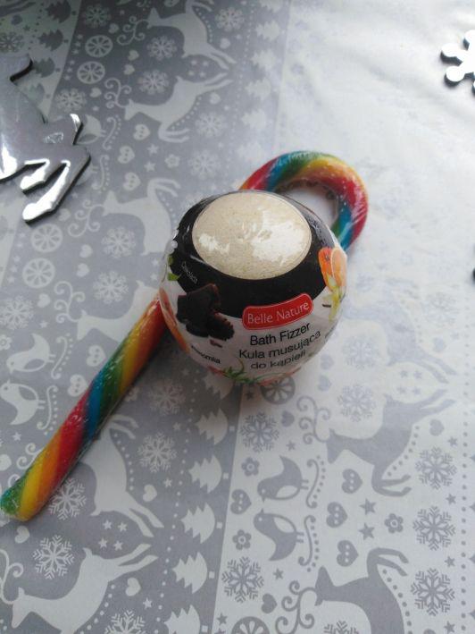 Belle Nature Musująca kula do kąpieli, Bath fizzer, Poziomka i białe kwiaty