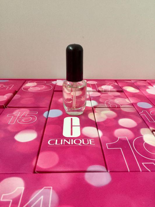 Clinique Woda perfumowana, Aromatics in Black