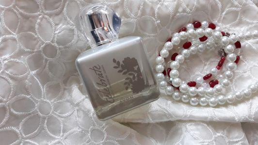 Perfumy TTA Celebrate Avon