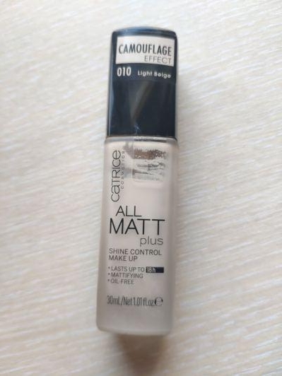 Catrice All Matt Plus, Shine Control Makeu-Up, kolor 010 Light Beige