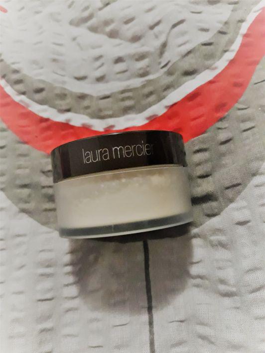 Laura Mercier Translucent loose setting powder, transparentny puder utrwalający makijaż